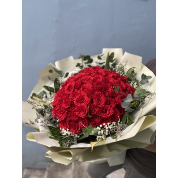 66 Red Roses - Simply Red | Floral Bouquet